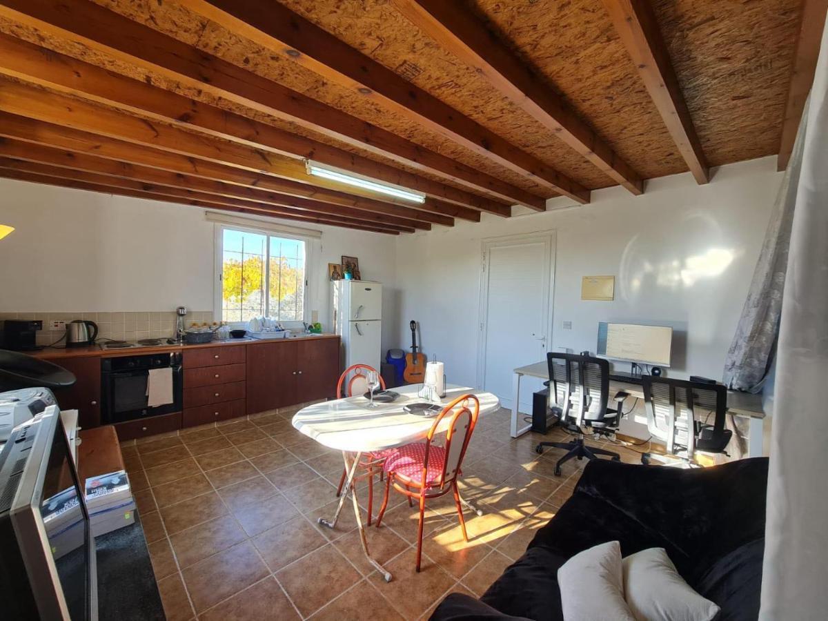 Spacious Studio In Yeroskipou Koloni Exteriér fotografie